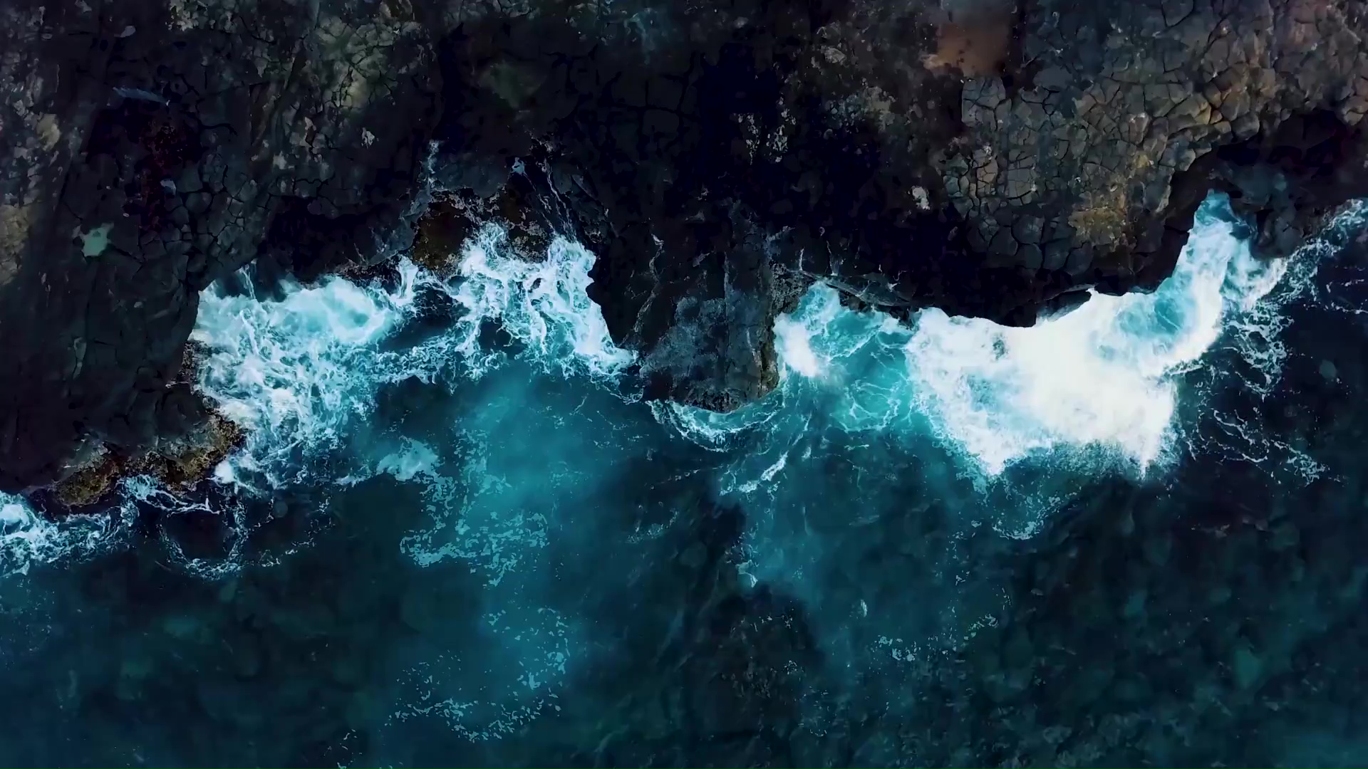 Wild Ocean Water From Above Live Wallpaper - MoeWalls